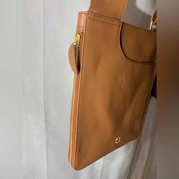 Authentic Radley London Medium Zip Around Crossbody - Picture 2 of 6